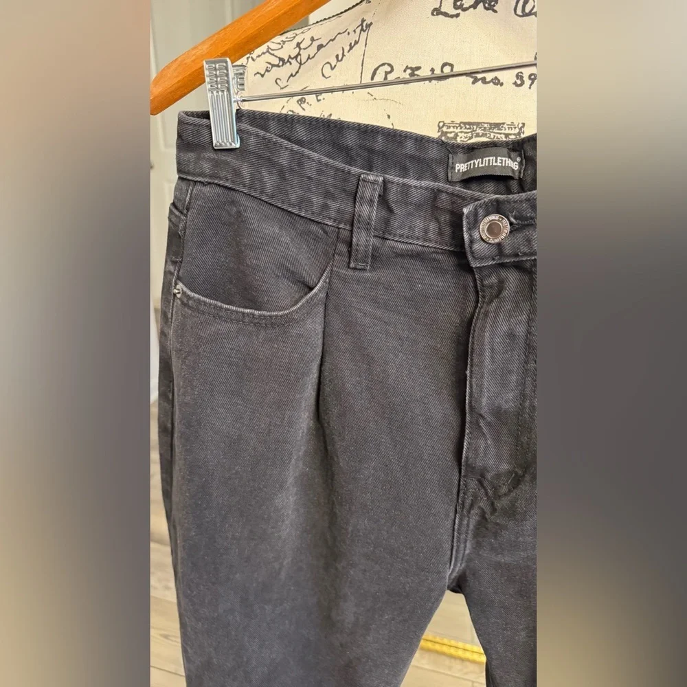 PrettyLittleThing Charcoal Denim Pants - Picture 4 of 10